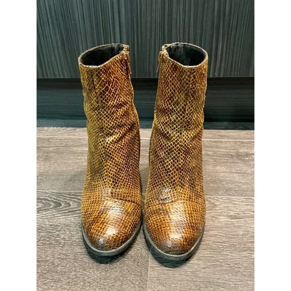 Snakeskin-Print Ankle Boots - Picture 4 of 4